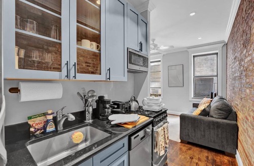 Gramercy Apartment | Gramercy Apartment - 2BR, 2BA, Modern ,Central
