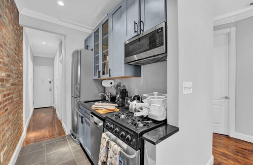 Gramercy Apartment | Gramercy Apartment - 2BR, 2BA, Modern ,Central