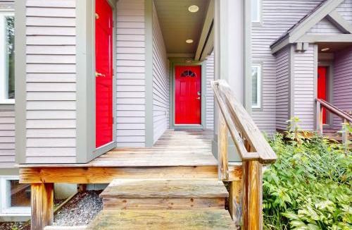 North Troy Apartment | Grammy Jay Getaway #V363