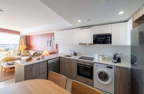 Canet de Berenguer Apartment | Gran Canet | Walk to Beach | Sea Views | Sauna+Gym