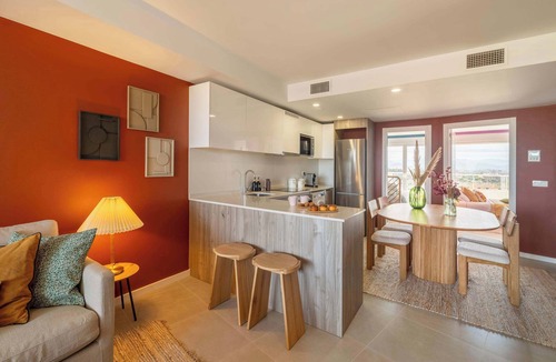 Canet de Berenguer Apartment | Gran Canet | Walk to Beach | Sea Views | Sauna+Gym