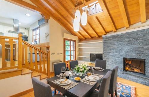 Zizur Mayor Apartment | Gran casa rural con piscina a 3 mi de Pamplona