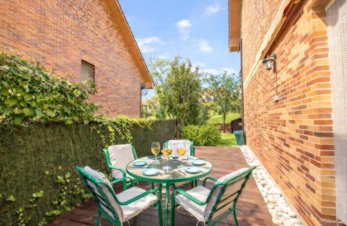 Gorraiz House | Gran chalet con jardín a 5 minutos de Pamplona