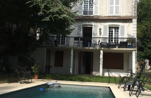 La Ferte-Gaucher House | GRAN HOUSE WITH POOL AND SAUNA