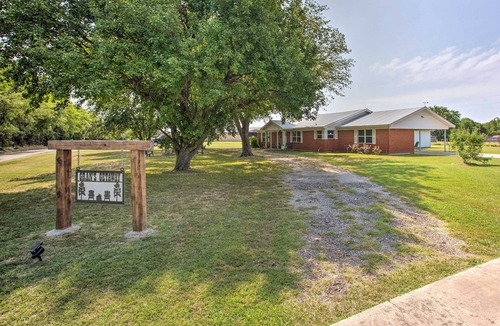 Sulphur Bluff House | 'Gran's Getaway' - Peaceful Texas Retreat