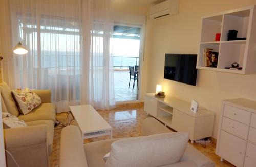 Cala Reona Apartment | Gran terraza con espectaculares vistas al mar