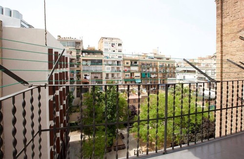 Sant Antoni Apartment | Gran Via modern and bright 3BD with terrace