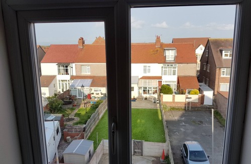 Bispham Apartment | Granada Apartments Queen's Promenade