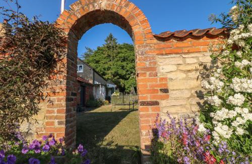 Ropsley House | Granary Cottage