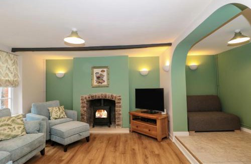 Warminster House | Granary Cottage