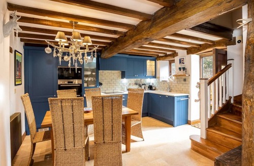 Cow Honeybourne House | Granary Cottage - Luxury Barn Conversion