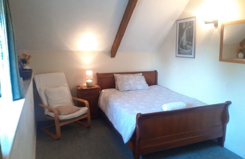 Langoelan House | Granary cottage lake view