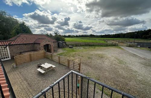 Scawton House | Granary cottage with HOT TUB