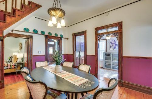 Granbury House | Granbury Home w/Fire Pit, Walk to The Square!