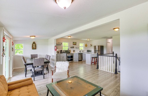 Dennis House | Granbury Home w/Lake Views ~ 6 Mi to Boat Launch!