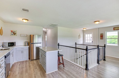 Dennis House | Granbury Home w/Lake Views ~ 6 Mi to Boat Launch!