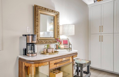 Dennis House | Granbury Lakefront · Pool · Sauna · Hot Tub