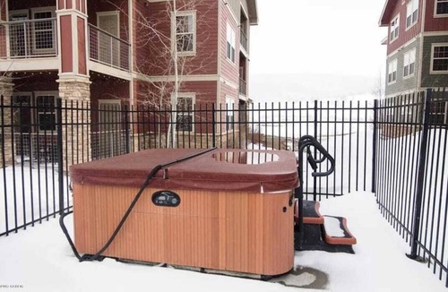 Silvercreek Condo | Granby Ranch Ski Condo with King Bed & Bunkbed!
