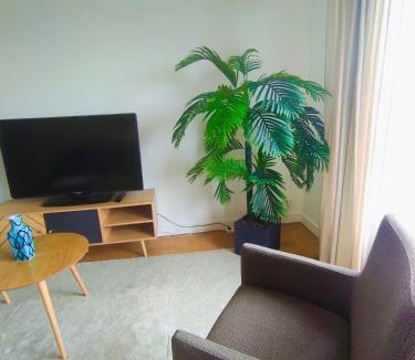 Clamart Apartment | Grand 2 pièces vue dégagée quartier gare