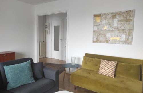Clamart Apartment | Grand 2 pièces vue dégagée quartier gare