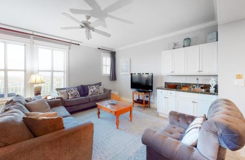 Baytowne Wharf Apartment | Grand 2801