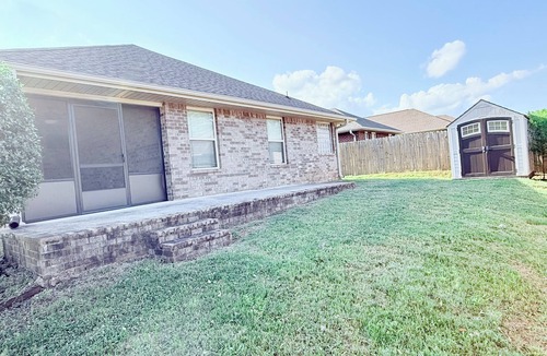 Huntsville House | Grand 3-bedroom house with AC in friendly central Huntsville close to everything