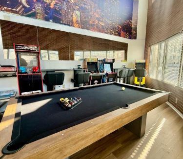 Atlantic Station Area Apartment | Grand 3br loft in Atlantic Station