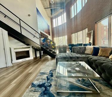 Atlantic Station Area Apartment | Grand 3br loft in Atlantic Station