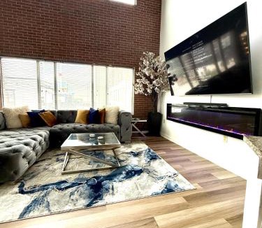 Atlantic Station Area Apartment | Grand 3br loft in Atlantic Station