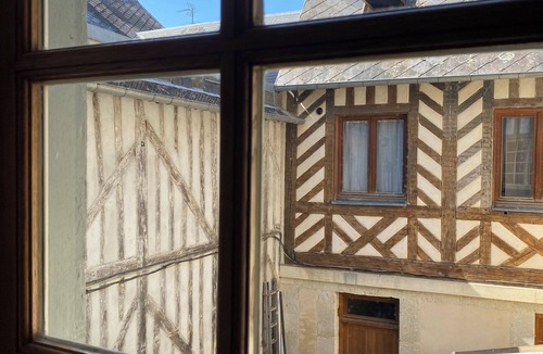 Lisieux Apartment | Grand 3P de Charme imm 18e Plein Centre Lisieux