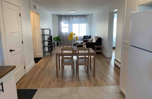 Vieux-Moulin Condo | Grand 4,5 rénové à neuf près de bus et autoroute!