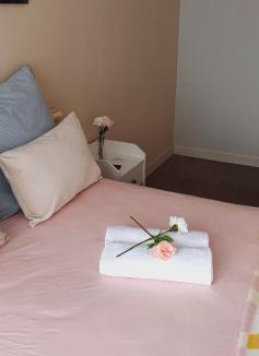 Sarcelles Apartment | Grand 4 pièces à proximité de Paris avec stationnement gratuit dans tout le quartier