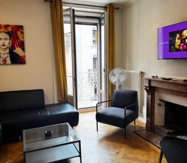 Les Philosophes Apartment | Grand 5 pièces au Centre Genève