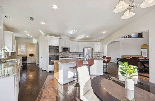 Garland House | Grand 9BR Home | Perfect for Groups