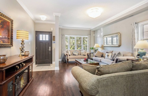 Churchill Meadows House | Grand and elegant house which combines beauty and comfort in perfect harmony