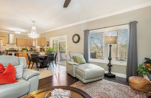 Churchill Meadows House | Grand and elegant house which combines beauty and comfort in perfect harmony