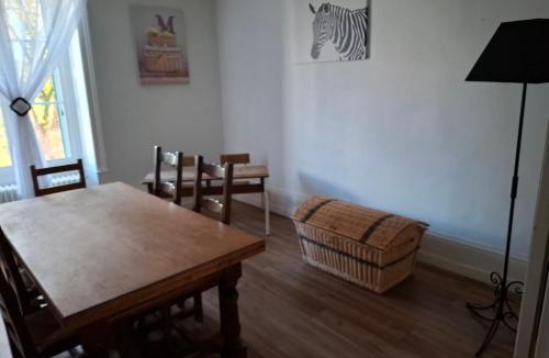 Vrigne-aux-Bois Apartment | Grand appart 2 chambres - max 6 pers