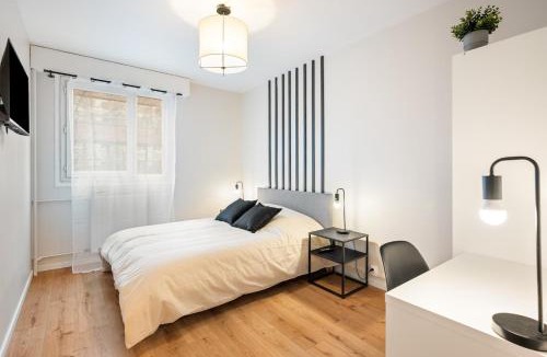 Centre Ville Rive Gauche Apartment | Grand Appart 4 Chambres avec Cinéma dans Rouen Centre