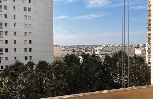 Porte d'Asnieres Apartment | Grand Appart Moderne Avec Charme et Fonctionnalité