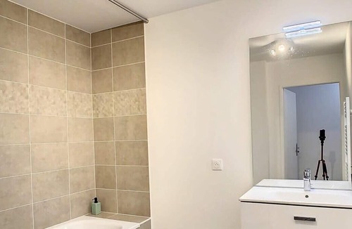 Sarcelles Apartment | Grand Appart spacieux terrasse parking 2pers wifi