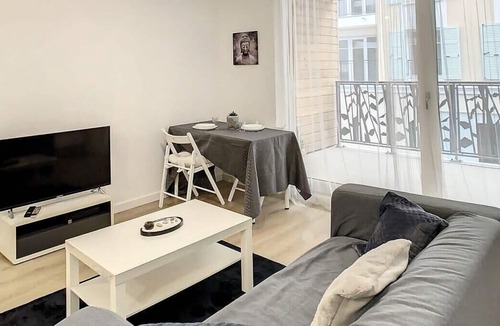 Sarcelles Apartment | Grand Appart spacieux terrasse parking 2pers wifi