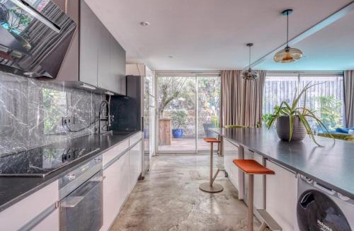 Saint-Michel - Nansouty - Saint-Genes Apartment | Grand appartement avec piscine privée, climatisation et 2 parkings Bordeaux