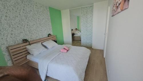 Jouy-le-Moutier Apartment | grand appartement 2 pièces en résidence