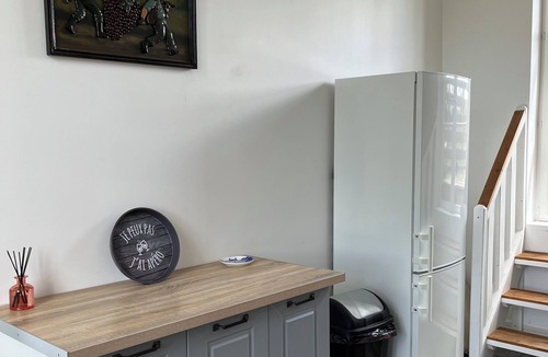 Brionne Apartment | Grand Appartement Lumineux Avec Terrasse/Beautiful Penthouse Flat in Normandy