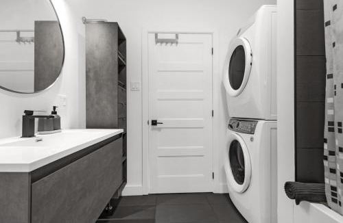 Les Rivieres Apartment | Grand appartement pour 4 tout près du centre-ville