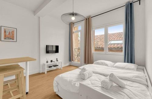 Saint - Michel Apartment | Grand appartement Toulousain - Proche Métro