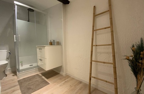 Bas-Vernet Apartment | Grand Appartement, Très bon Standing