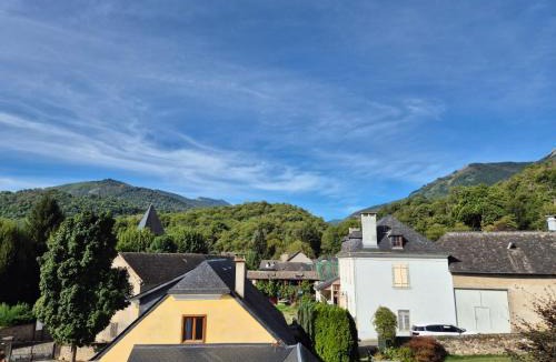 Ayzac-Ost Apartment | Grand appartement vue montagne