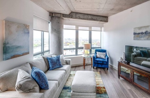 MIT Apartment | Grand Apt with Amenities