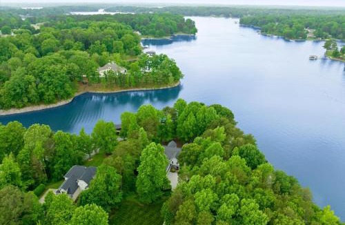 Mooresville House | Grand Bay